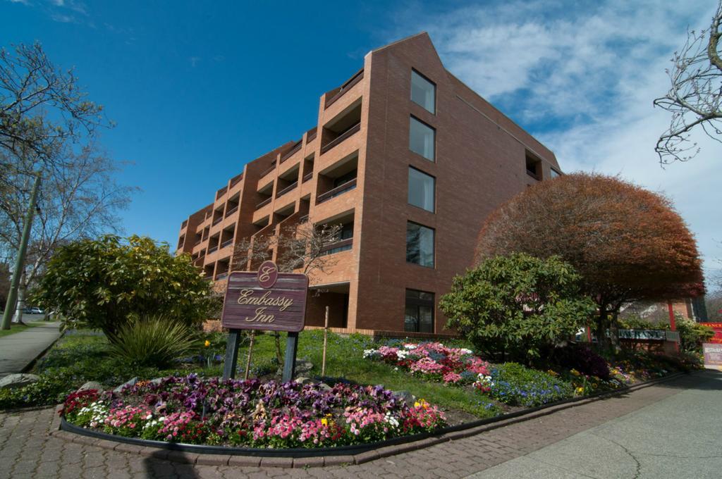 The Embassy Inn Victoria Exterior photo